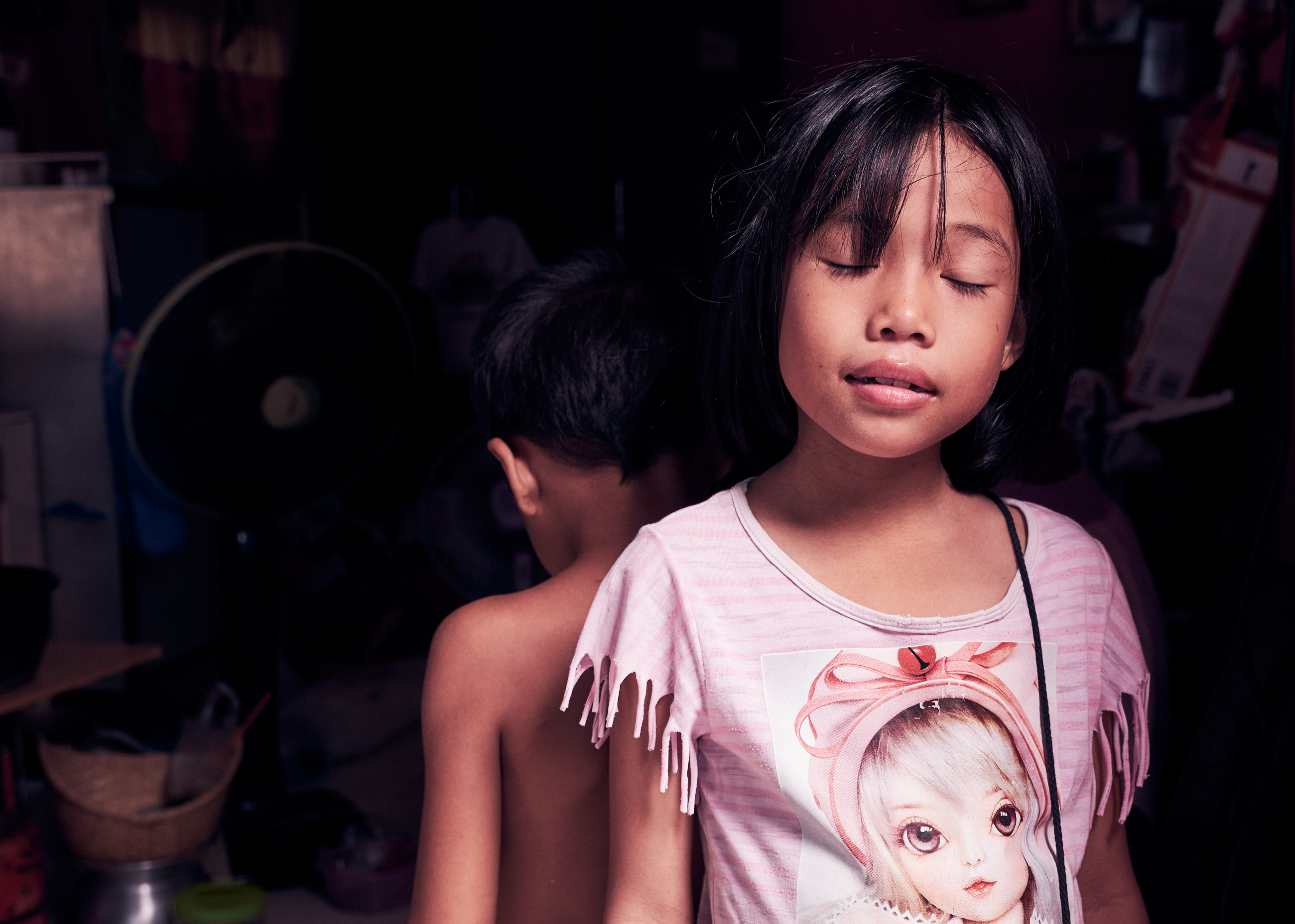 slum tiny filipina girls